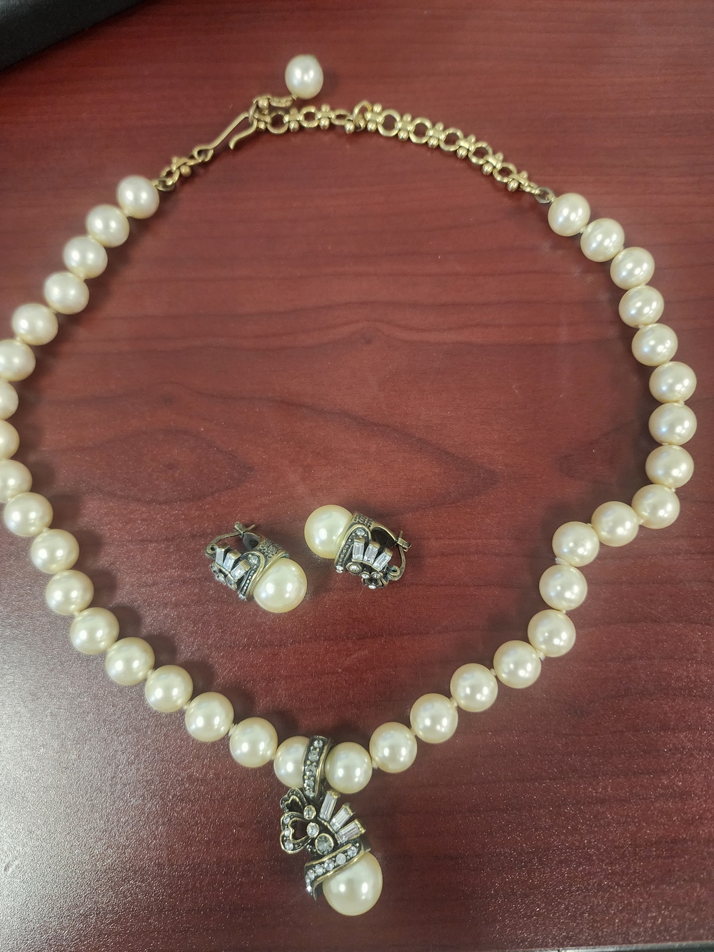 Elegant  Necklace and Earring Set with Gold-Tone Accents Heidi DAUS
